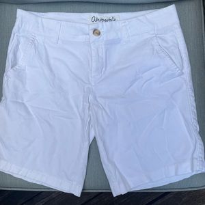 Aeropostale White Shorts - Size 3/4